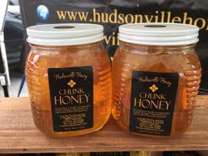 Chunk honey in jars