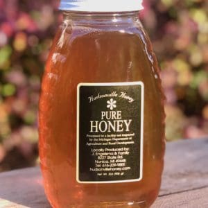 32 oz glass jar of raw honey